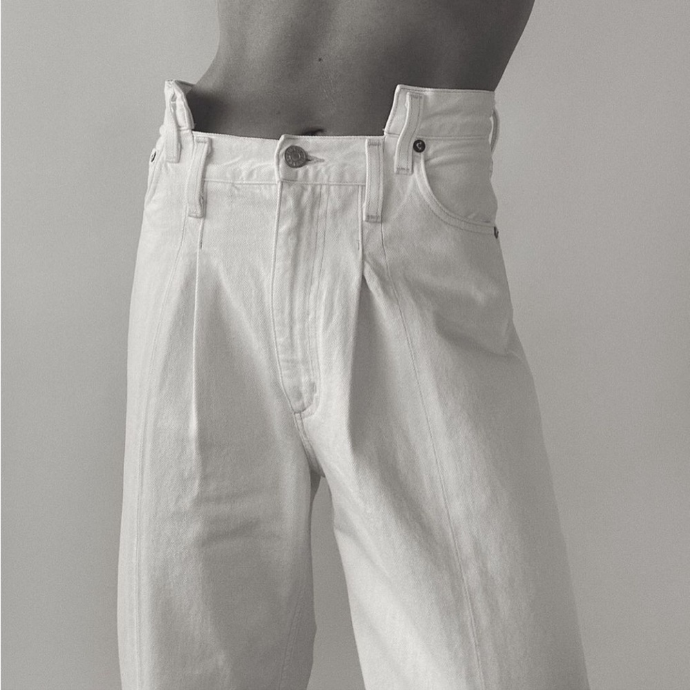 AGOLDE
White Pieced Angle Jeans